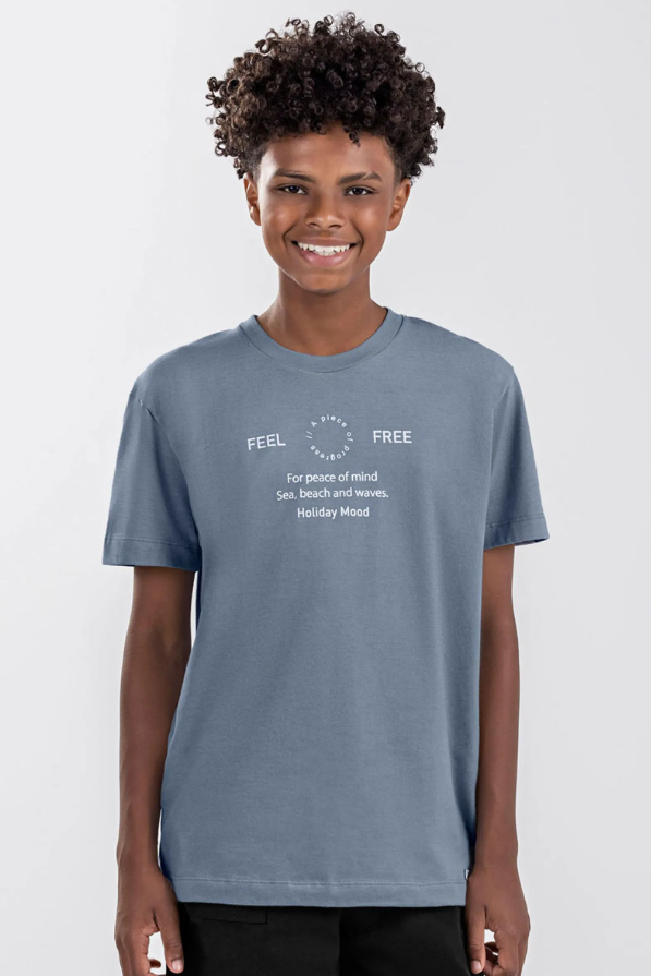 Remera Feel Free Eian Celeste