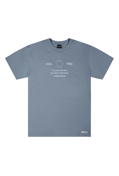 Remera Feel Free Eian Celeste