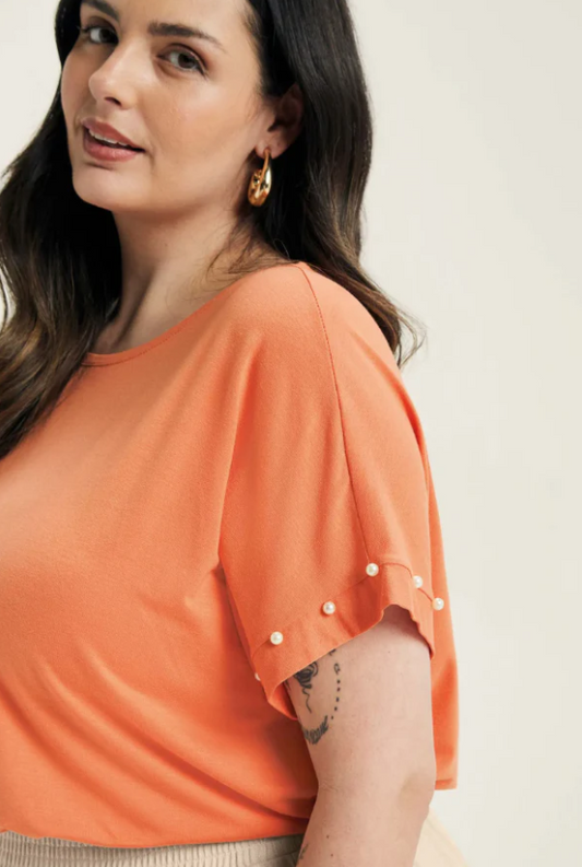 REMERA CON PERLAS MARIALICIA