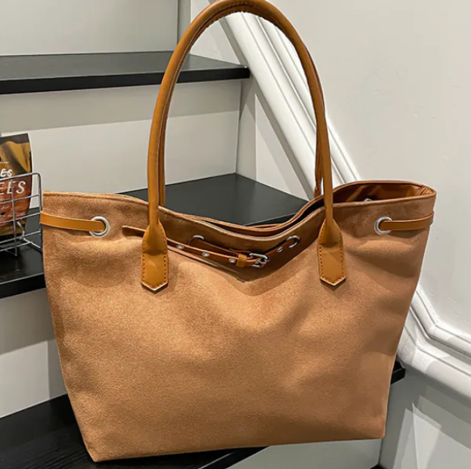Cartera Isha