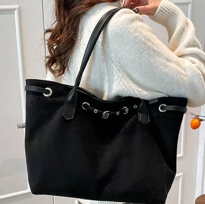 Cartera Isha