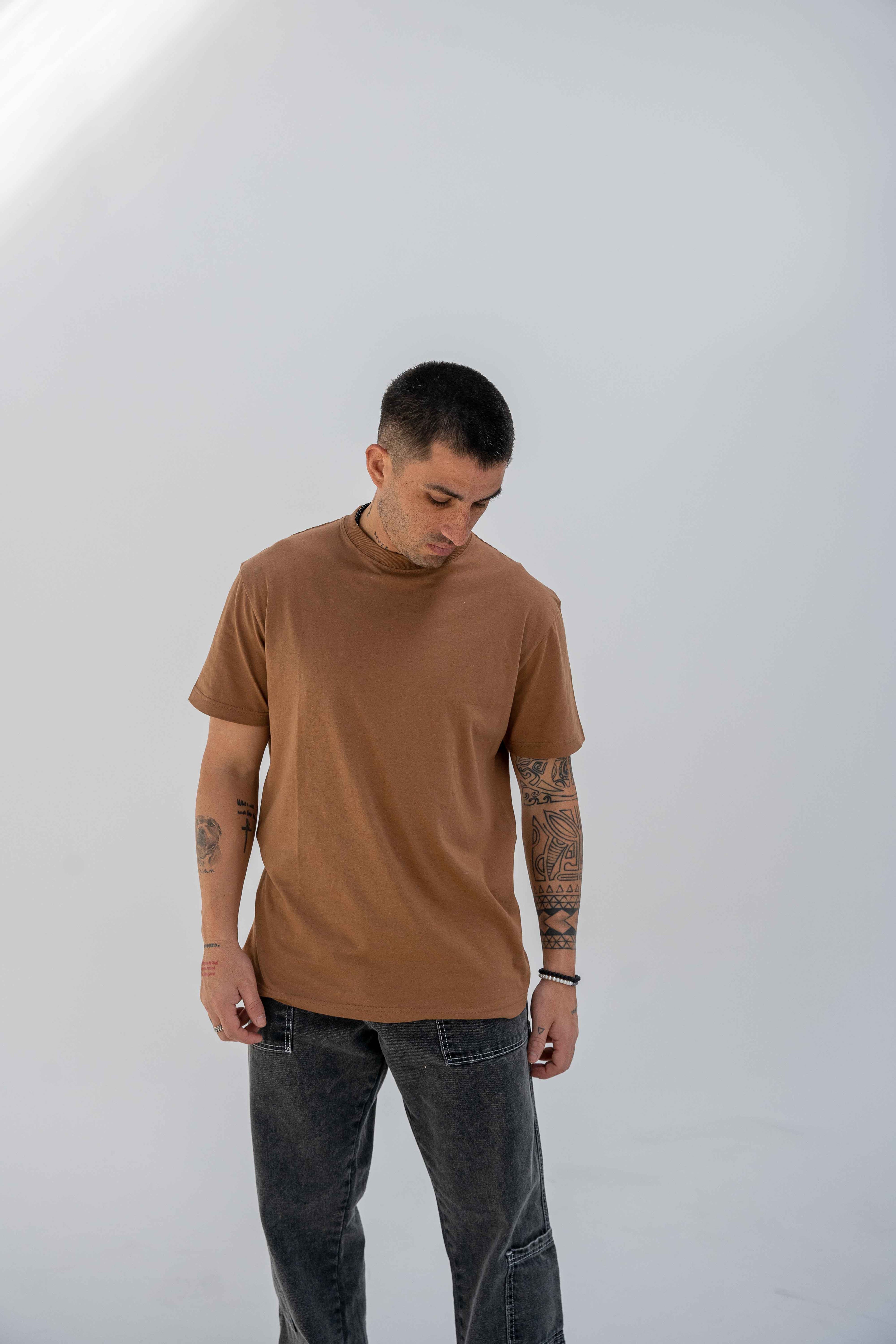 Remera Core Marron