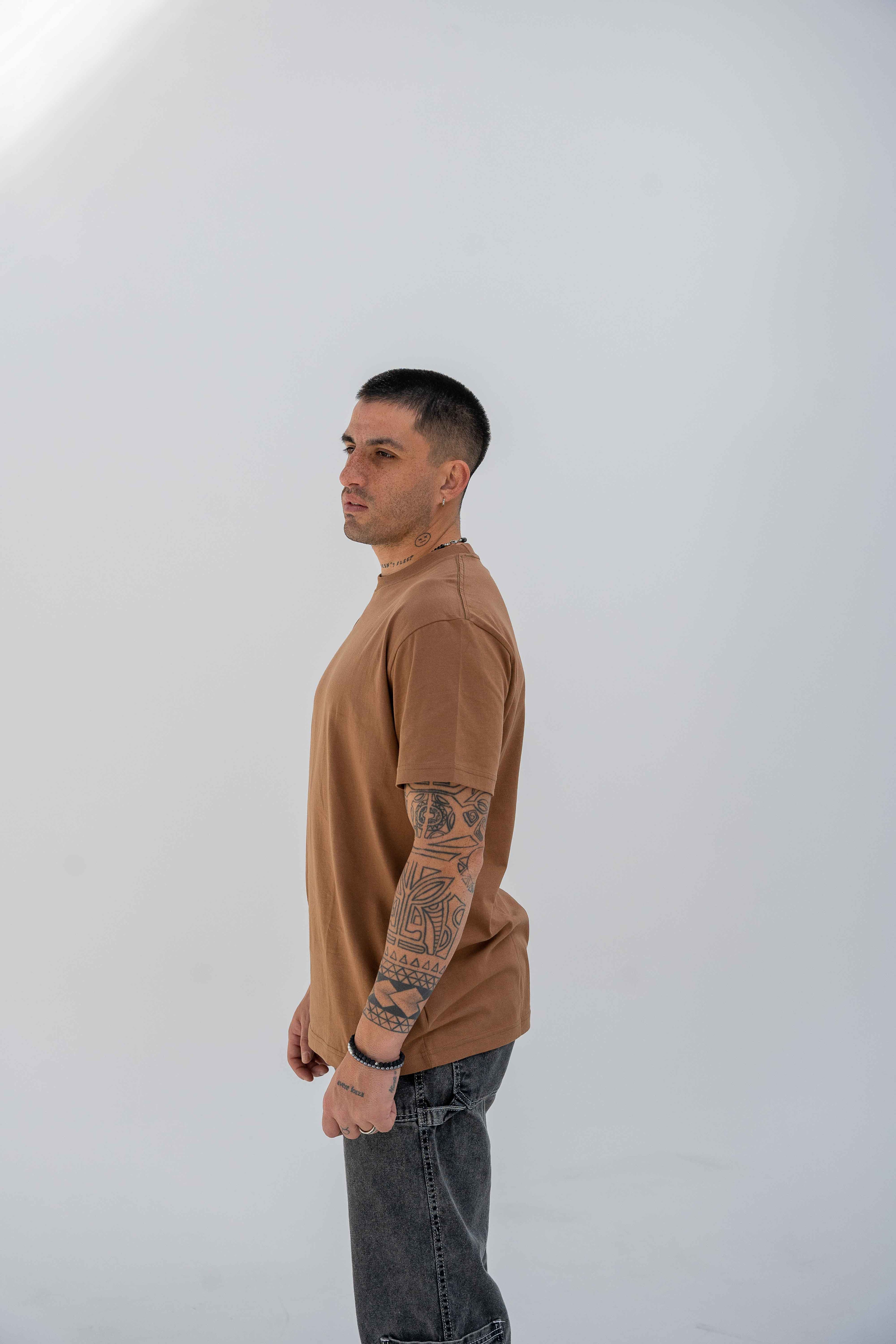 Remera Core Marron