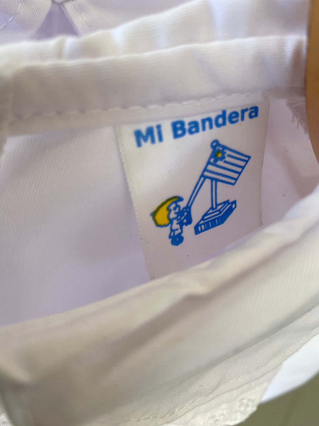 Tunica Mi Bandera Con Puntilla